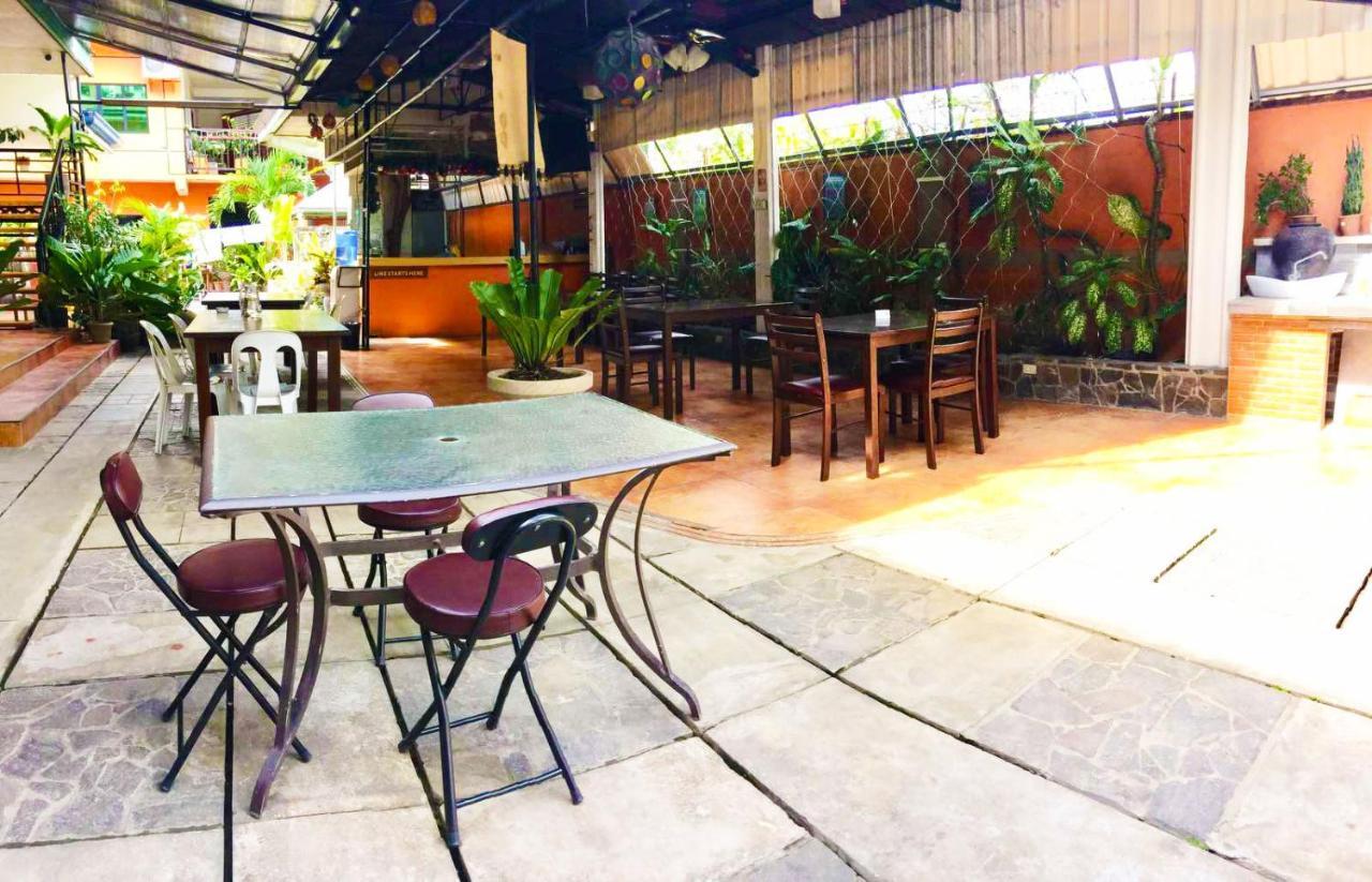 B&J Guesthouse And Tours Tagbilaran Exterior foto